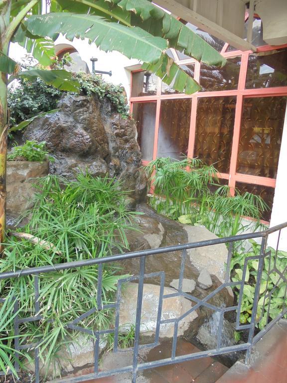 נקורו Chester Hotel מראה חיצוני תמונה