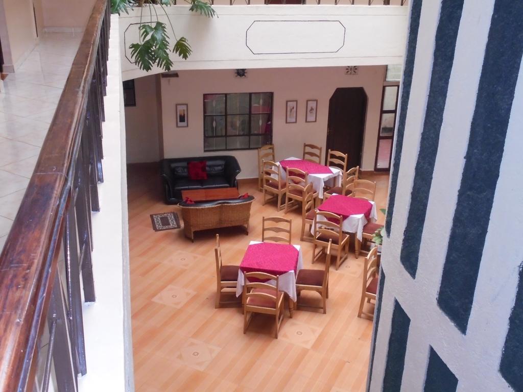 נקורו Chester Hotel מראה חיצוני תמונה