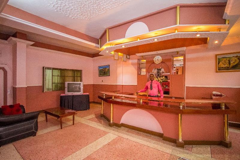 נקורו Chester Hotel מראה חיצוני תמונה