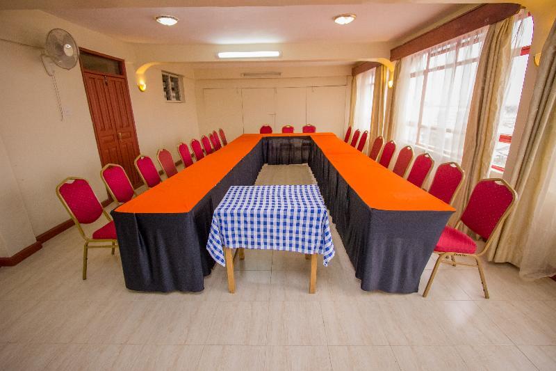 נקורו Chester Hotel מראה חיצוני תמונה